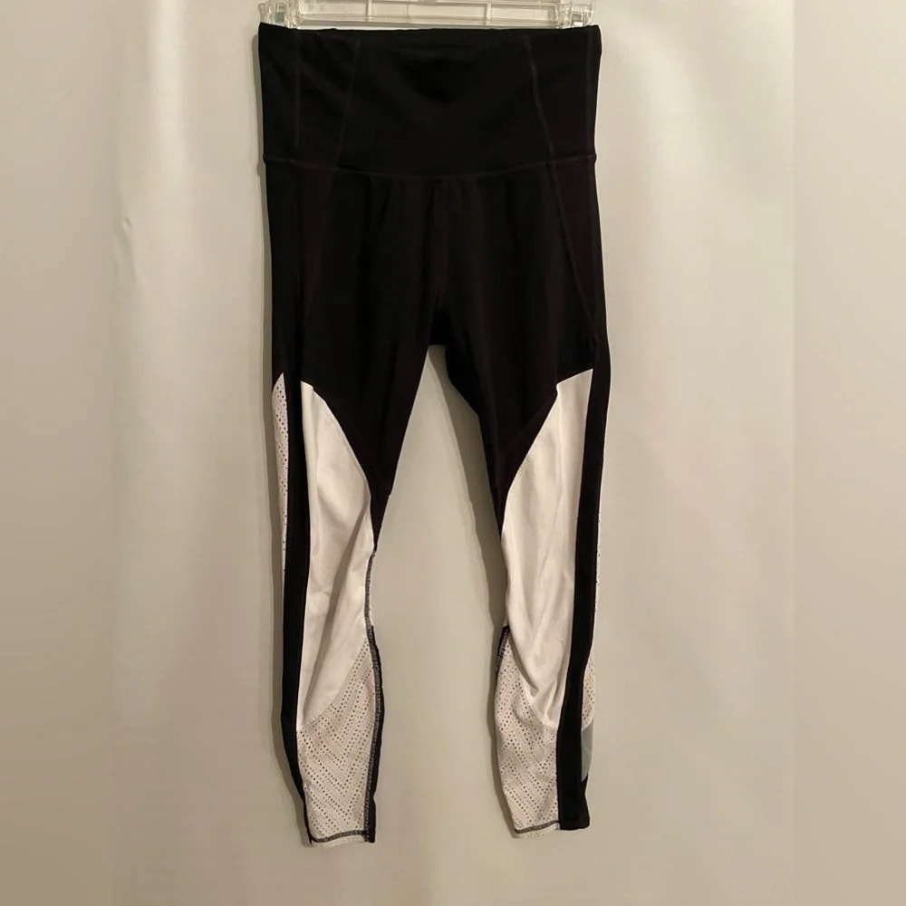 Athleta High Rise Precision 7/8 Legging